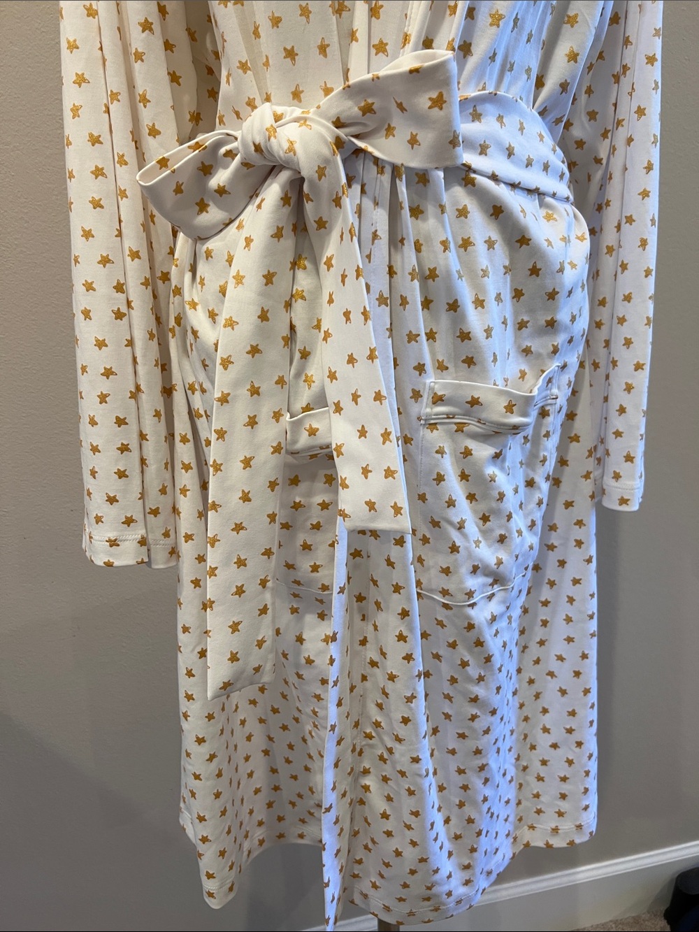 Roller Rabbit White Robe with Gold Star Motif - Picture 4 of 6